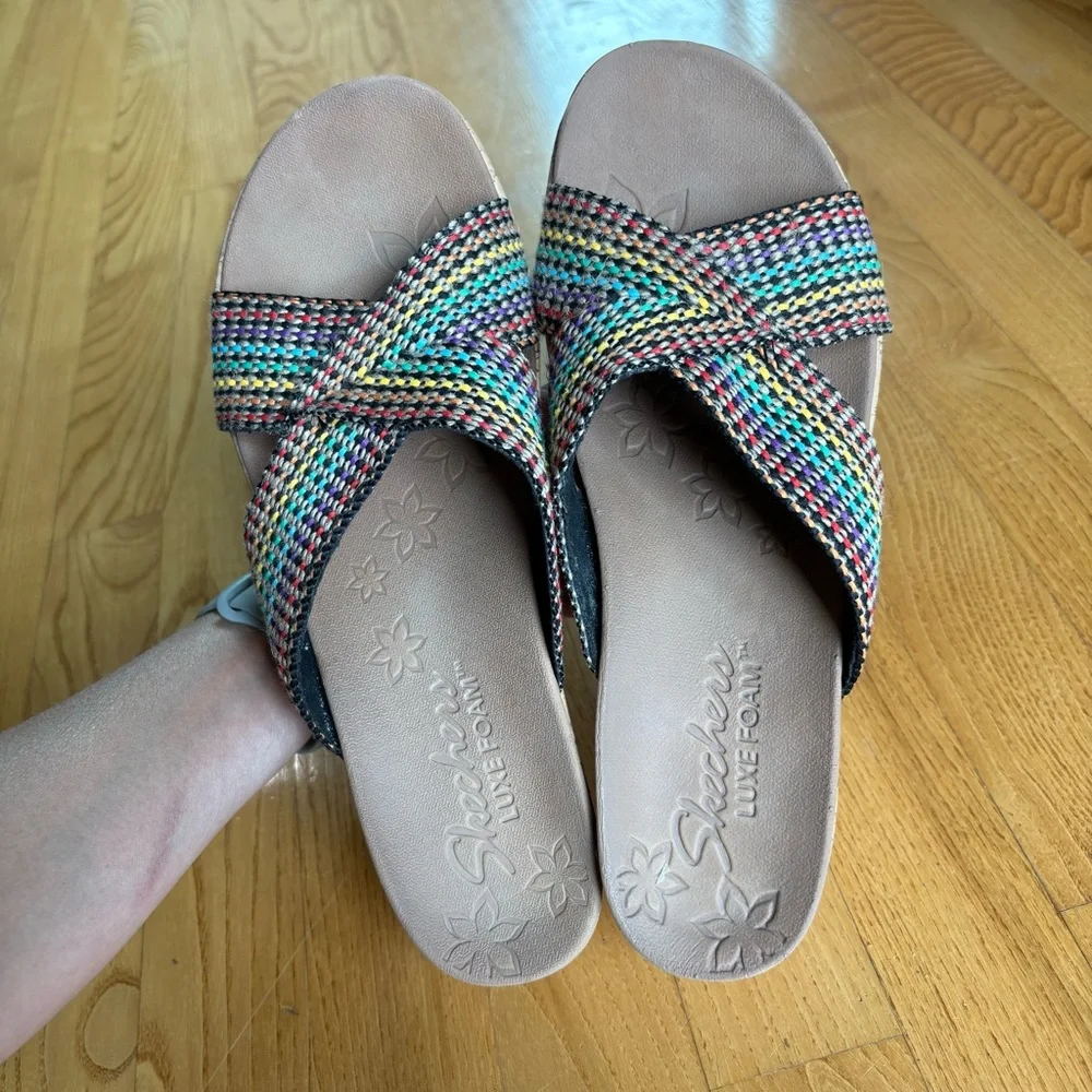 Skechers Beverlee Delighted Wedge Sandals Multi Rainbow Luxe Foam Womens Size 10